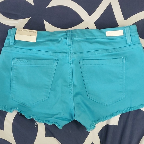 Short - Picture 2 of 3